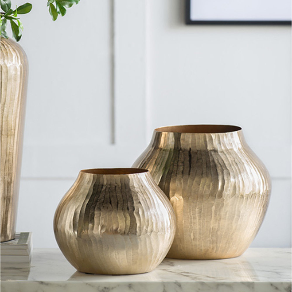 Artekko Trophy Διακοσμητικό Μεταλλικό Χρυσό Δοχείο (34x34x29)cm